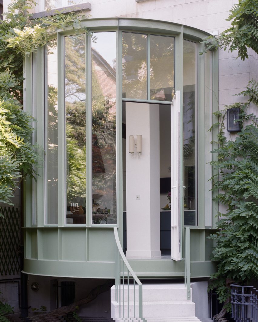 Close-up view of green steel extension in Brussels